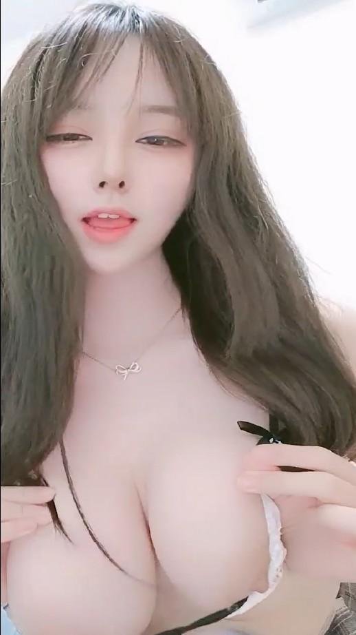 穿jk自慰出白浆啦!